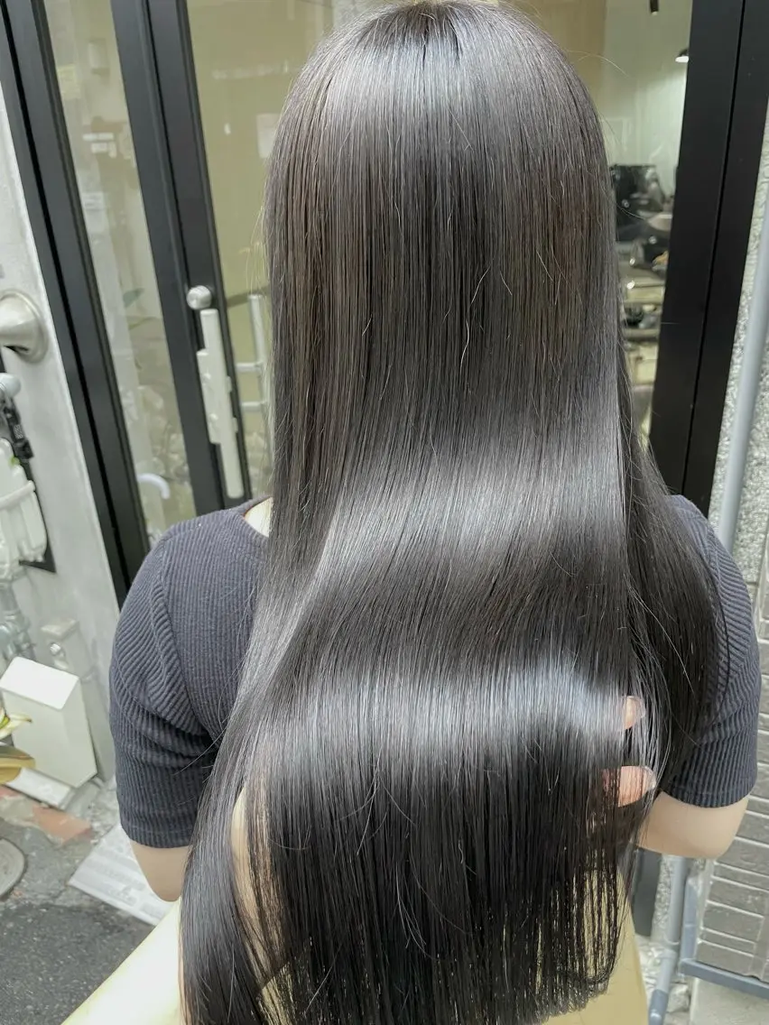 ロング カット ヘアカラー トリートメント 艶カラー 🩵NATSUKIのヘアスタイル