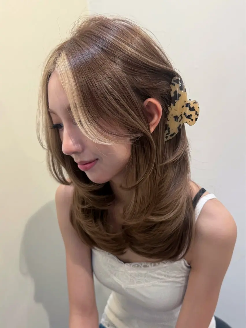 セミロング カット ヘアカラー トリートメント 赤み・黄み消しカラー 🤍韓国ヘア アオイのヘアスタイル