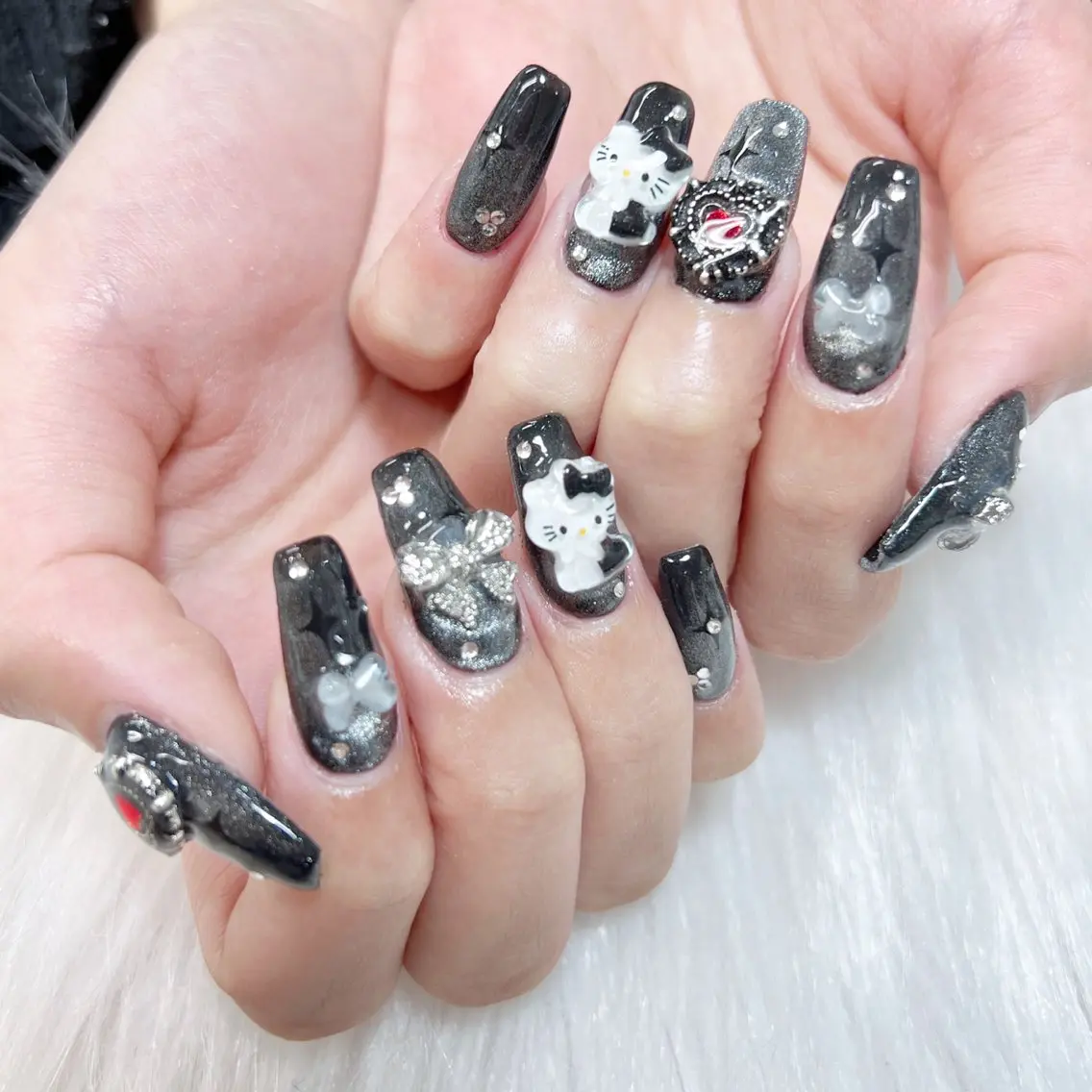 メンズ ネイル メンズ韓国風 アートネイル オーロラネイル ガーリー キラキラネイル ハンドネイル Nail salon 木にいるのネイルデザイン