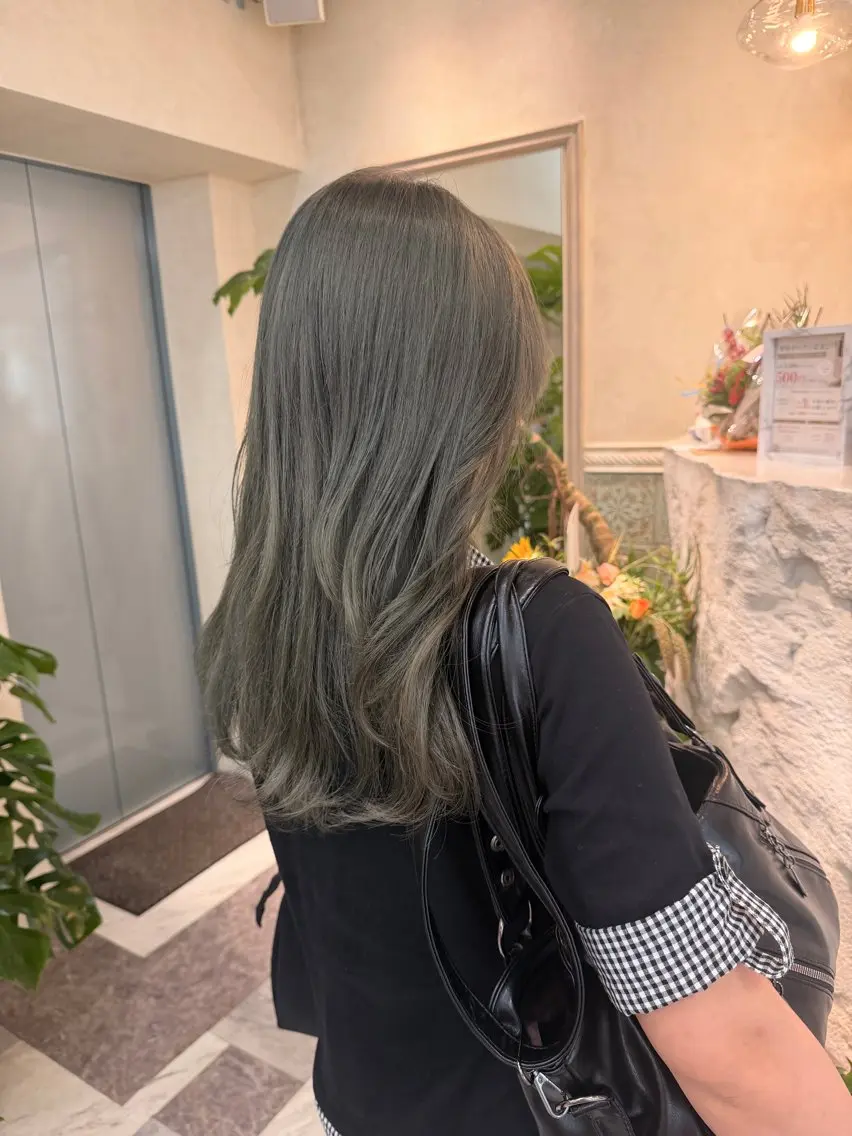 ミディアム カラー カット ヘアカラー トリートメント ハイトーン/髪質改善 honoka🌺のヘアスタイル