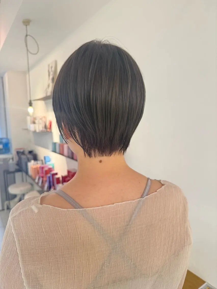 ショート カラー カット ヘアカラー トリートメント 安永 涼のヘアスタイル