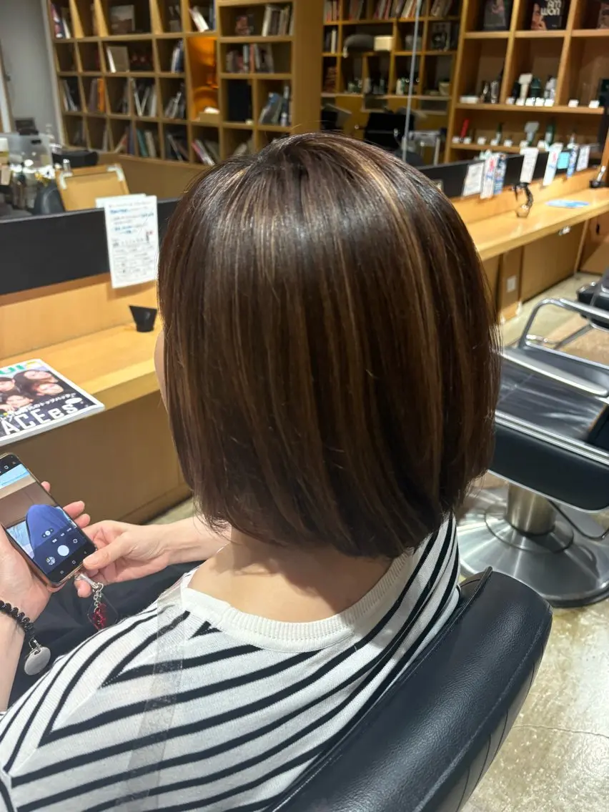 ショート ヘアカラー 🌼やまだ あゆか🌼のヘアスタイル