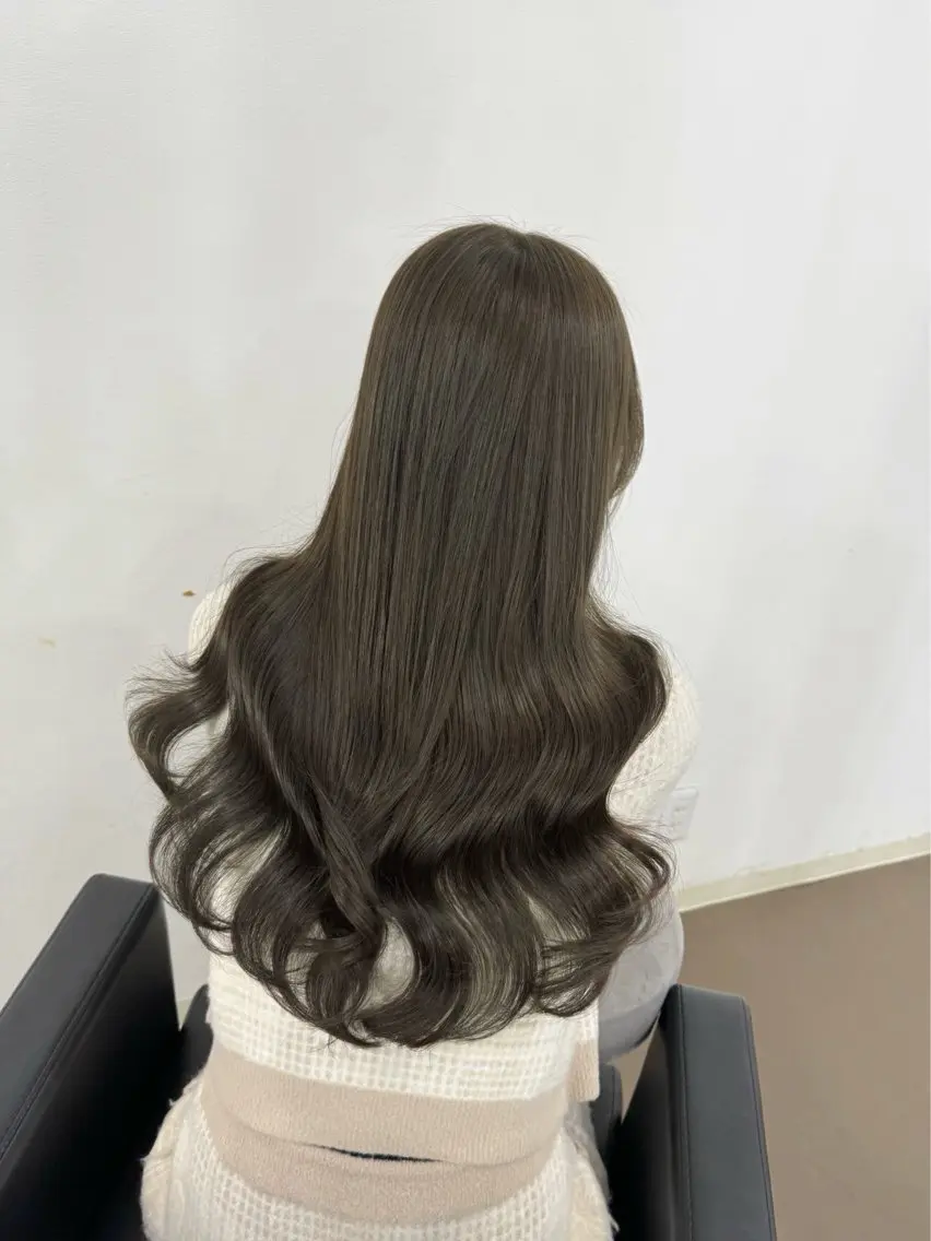 ロング ボブ くびれヘア 髪質改善 韓国風ヘア レイヤーカット 【ioe岡本】🐶 向井歩のヘアスタイル