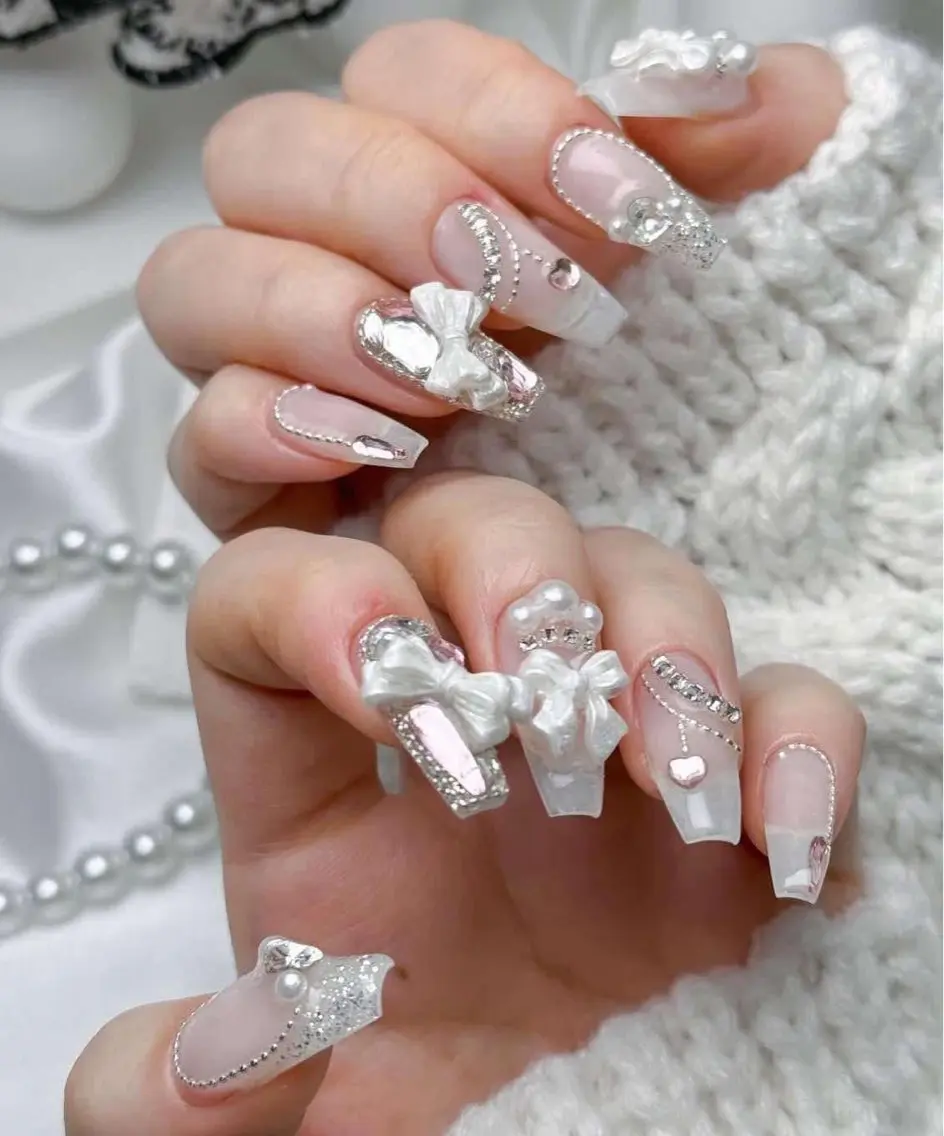 ネイル オーロラネイル フレンチネイル ジェルネイル ハロウィン 韓国ネイル ハンドネイル H.baby Nail Salonのネイルデザイン