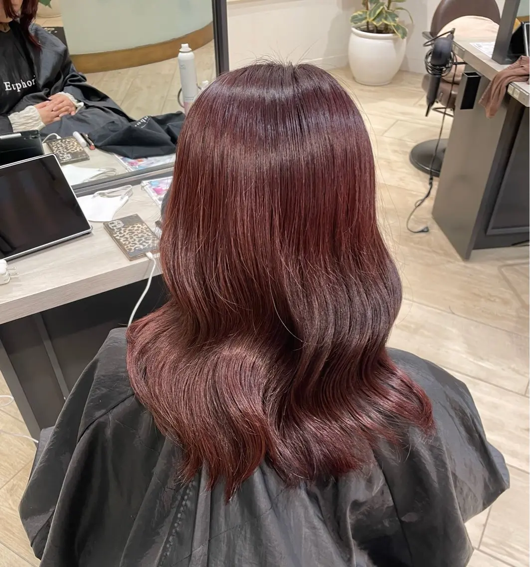 ミディアム すみれ✨レイヤー 🫧透明感カラーのヘアスタイル