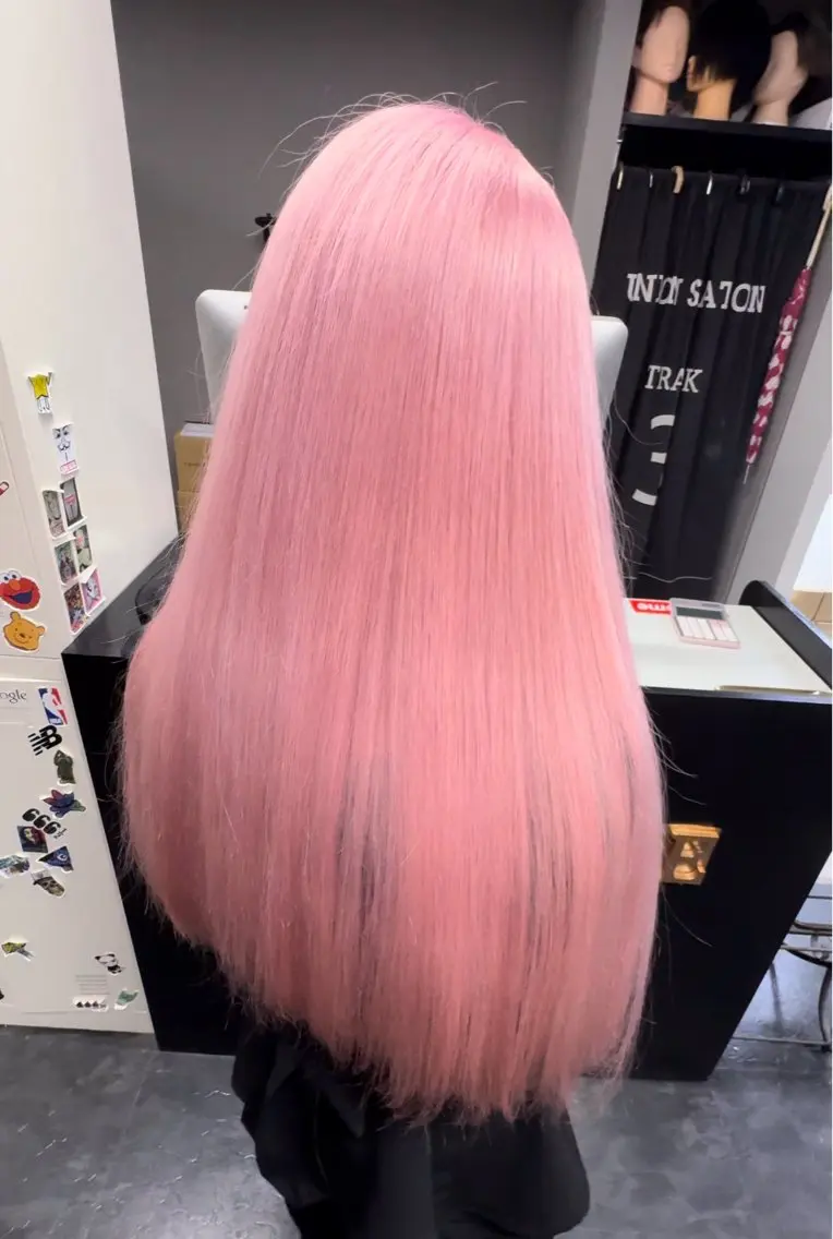 ロング カラー ヘアアレンジ ピンクカラー ヘアカラー ホワイトカラー/ ピンクベージュにったのヘアスタイル