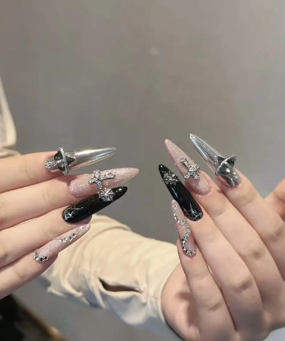 ネイル クリアネイル フラッシュネイル フットネイル フレンチネイル ジェルネイル ハンドネイル UM Nail Salonのネイルデザイン
