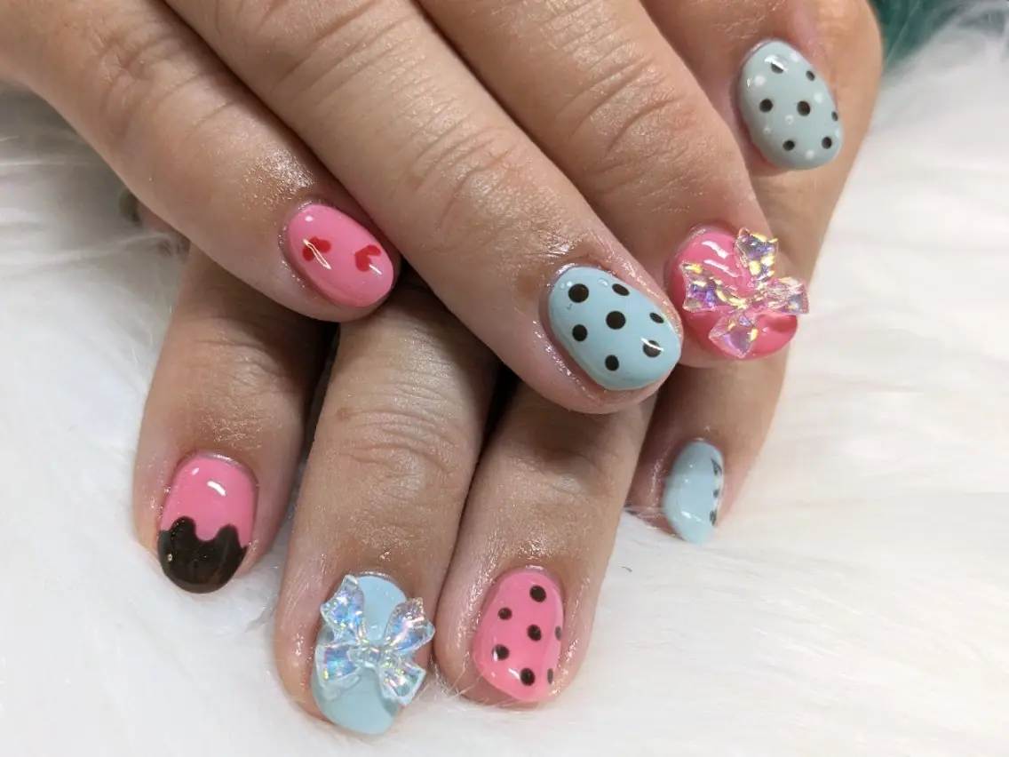 ネイル バレンタイン よもぎ蒸し・ワンカラ ー専門 しゅくるのネイルデザイン