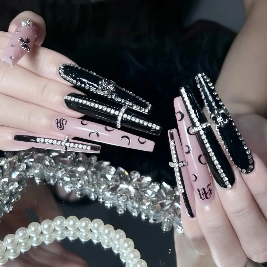 ネイル オーロラネイル 長さ出し フラッシュネイル フレンチネイル ジェルネイル ハンドネイル Amee Nail Salonのネイルデザイン