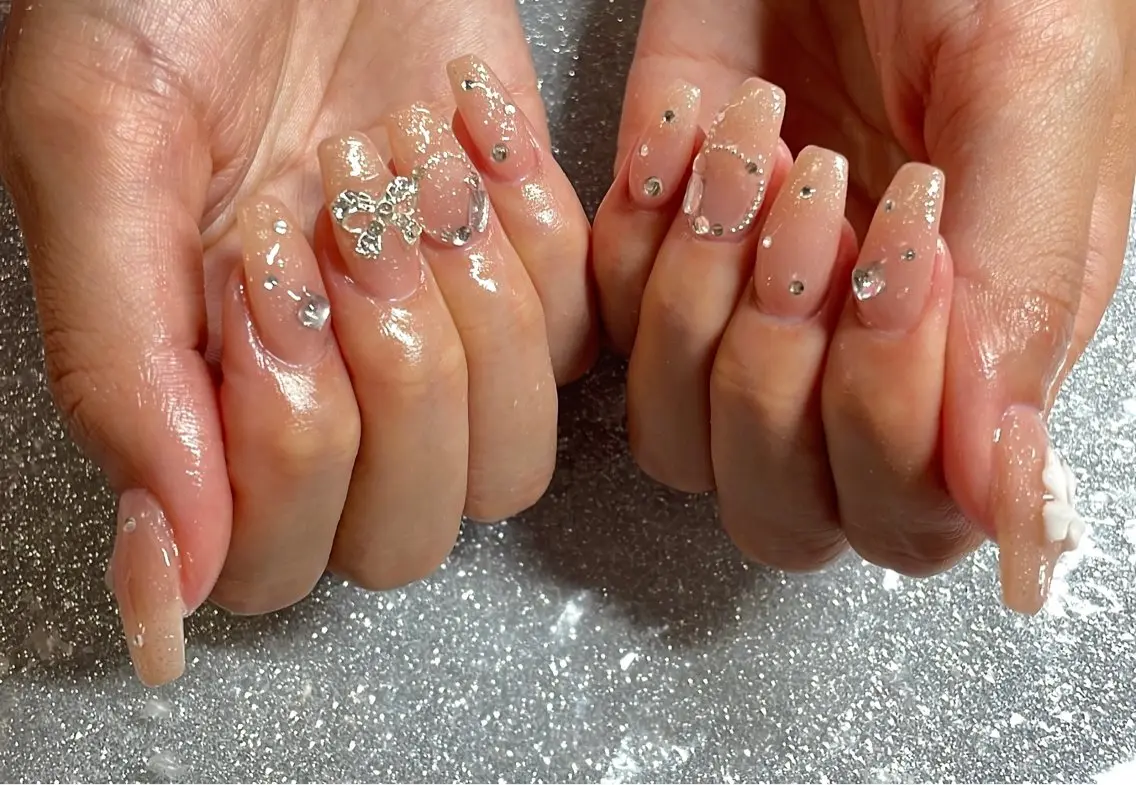 ネイル ハンドネイル VIERU 🌈🎀💖のネイルデザイン