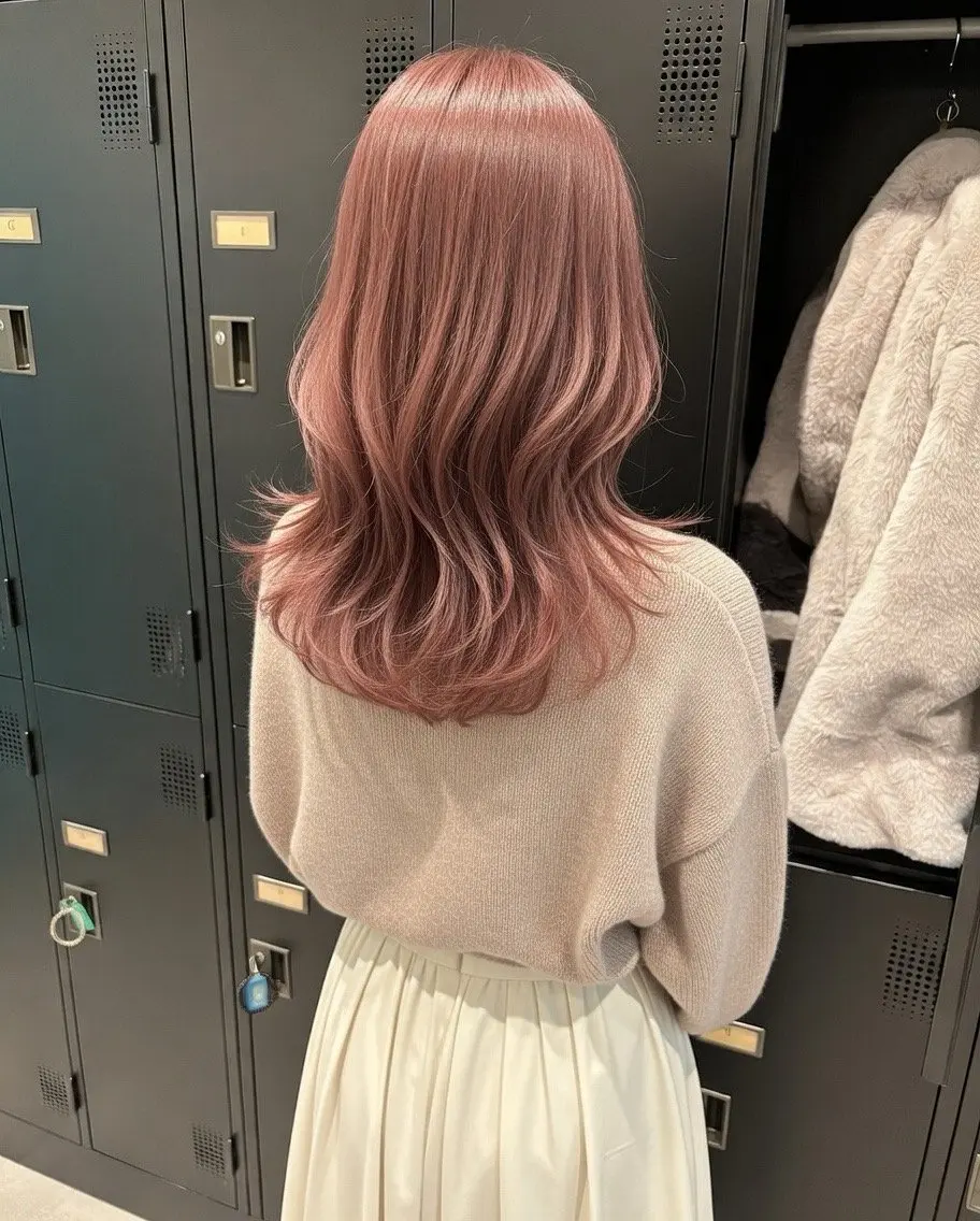 セミロング カラー ヘアアレンジ ブリーチ ケアブリーチ デザインカラー ハイトーンカラー ピンクカラー ヘアカラー ハイトーン特化🤍 浦住のヘアスタイル