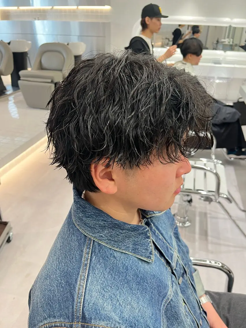 ショート パーマ メンズ ⚡メンズパーマフ ェードカットTomyのヘアスタイル