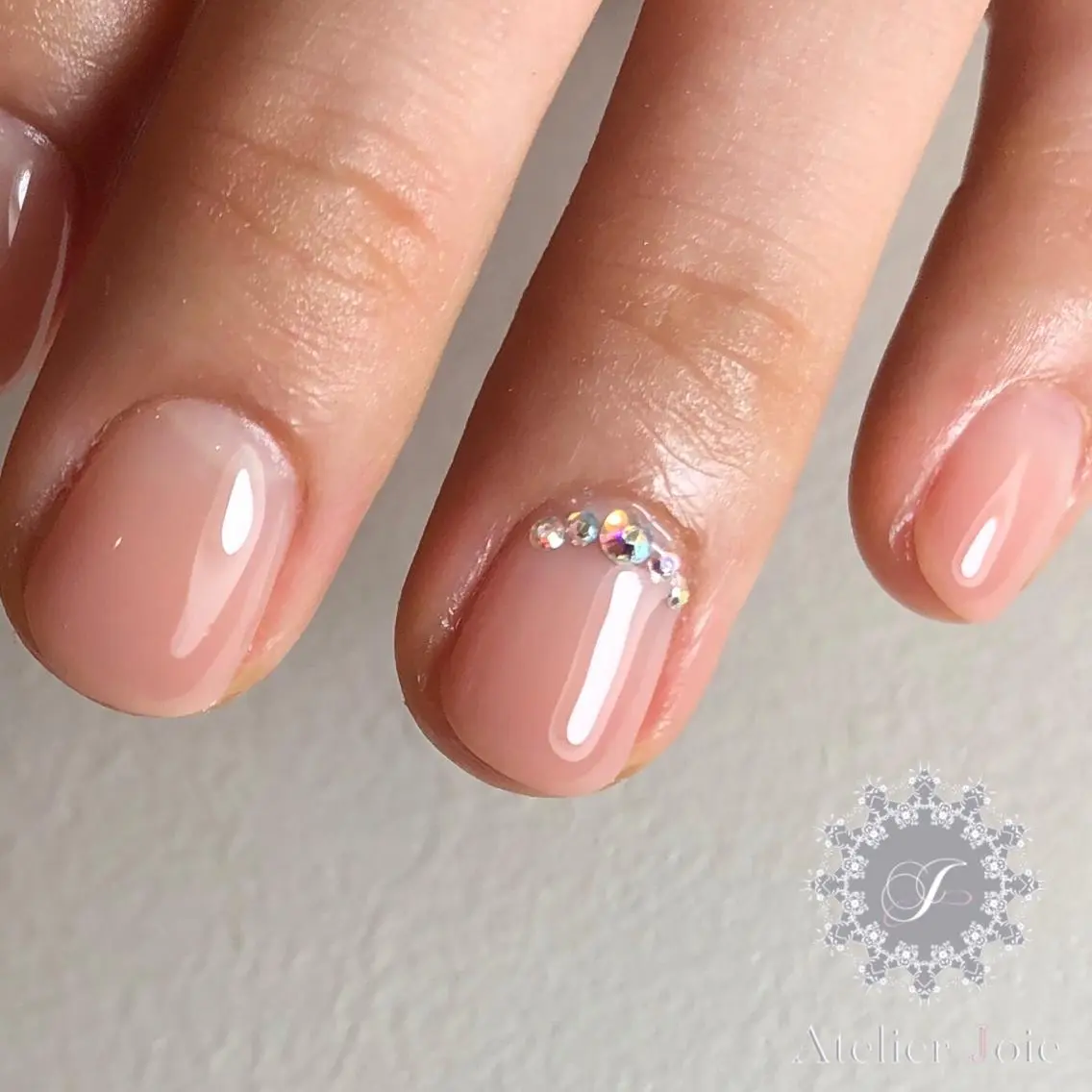 ネイル アートネイル グラデーション ストーンネイル ハンドネイル Nail salon アトリエジョワ 金山のネイルデザイン