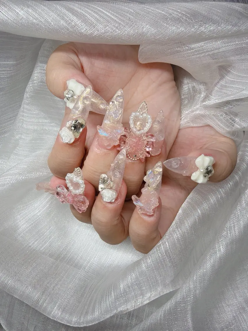ネイル ハンドネイル Lee Nailsのネイルデザイン