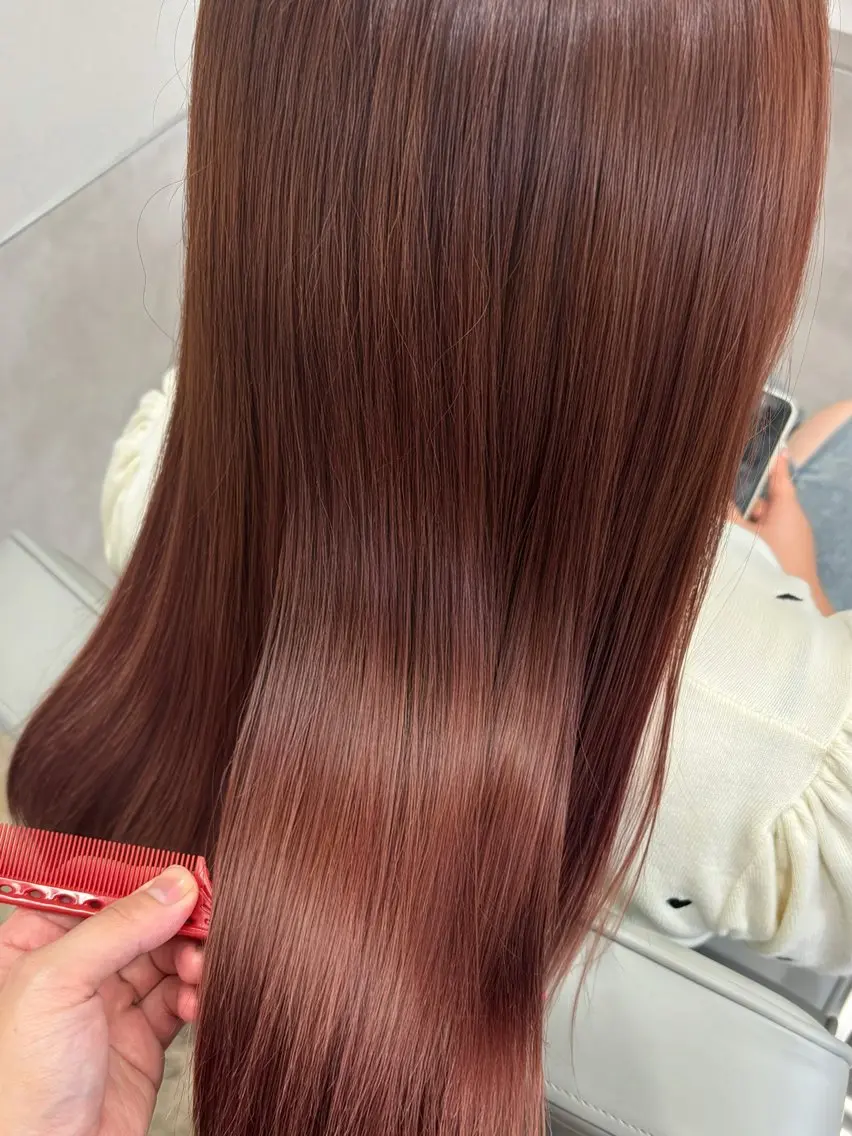 ロング カラー ピンクカラー 髪質改善 トリートメント makoto⌇レイヤ ー⌇艶カラー🍒‎のヘアスタイル