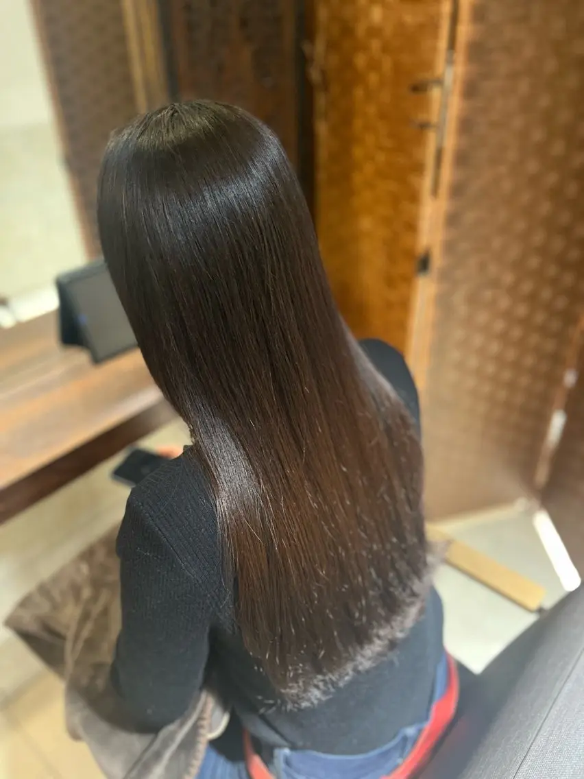 ロング カラー Aina🩶 レディースカット🩶のヘアスタイル