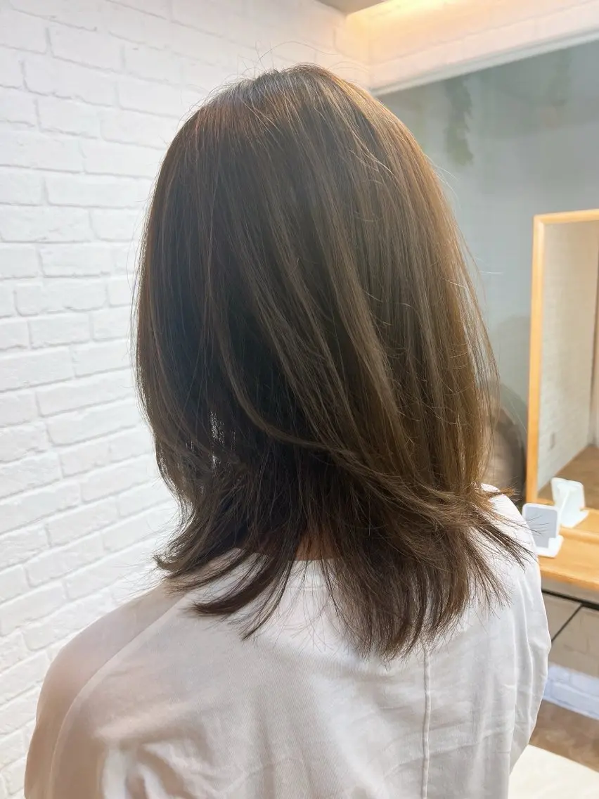 ミディアム カラー sena 𝜗𝜚のヘアスタイル