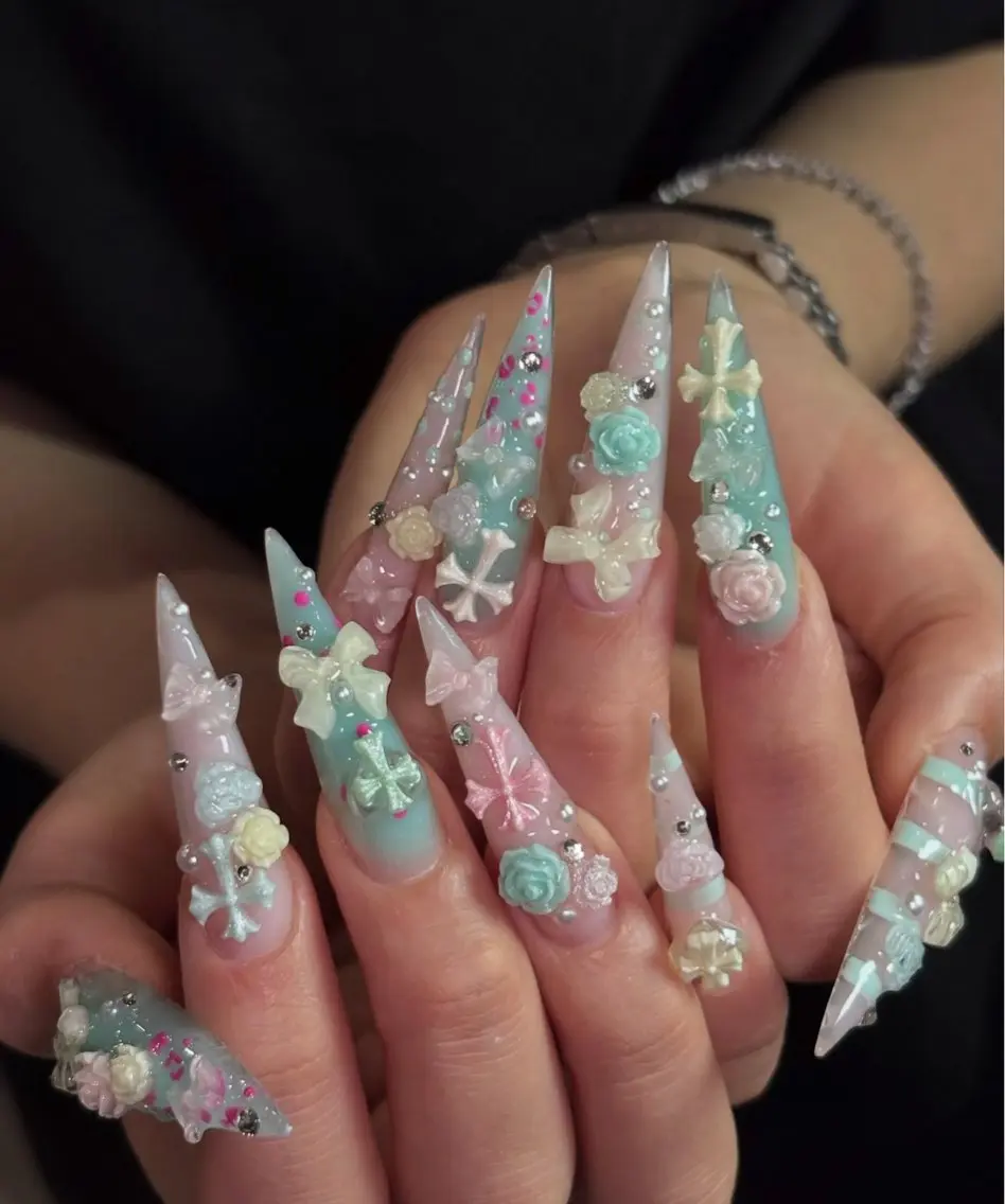 ネイル フレンチネイル ジェルネイル マグネットネイル 持ち込み ニュアンスネイル ハンドネイル Nami nailのネイルデザイン