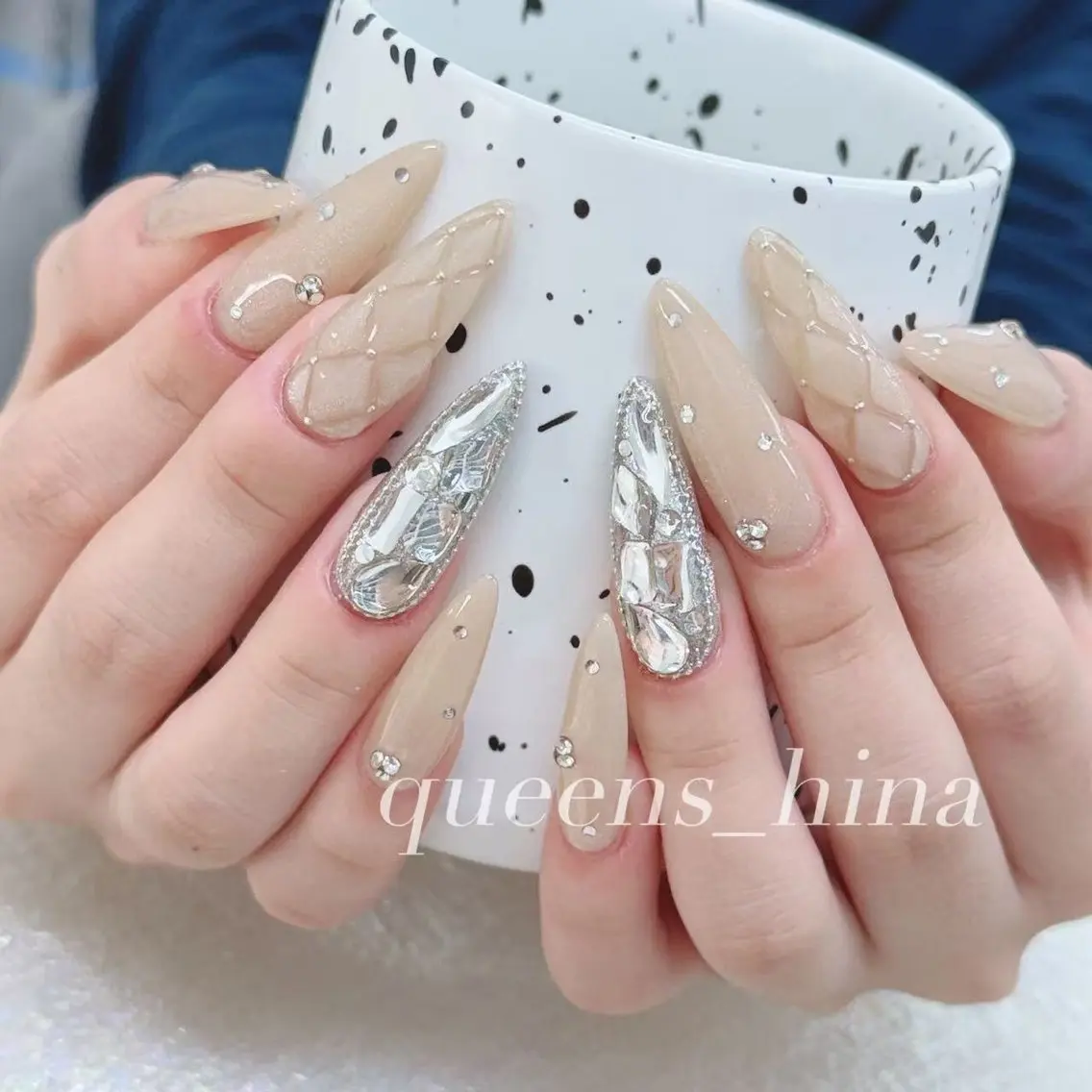 ネイル ハンドネイル Queens ひなのネイルデザイン