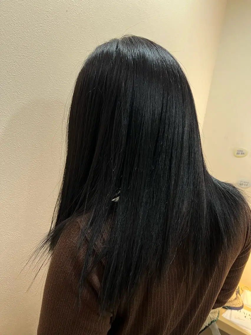 カラー ヘアカラー 國友 亜純のヘアスタイル