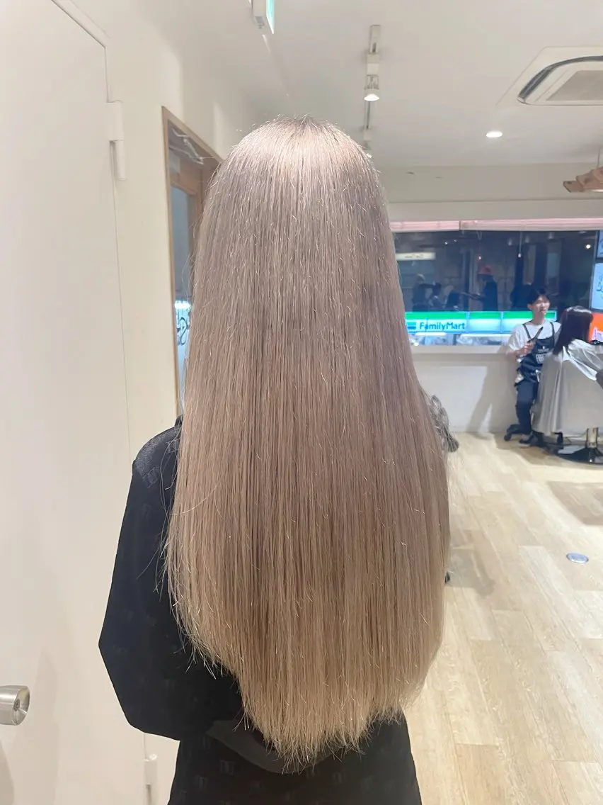 ロング カラー ヘアカラー トリートメント EIGHT新宿 新井彩斗のヘアスタイル