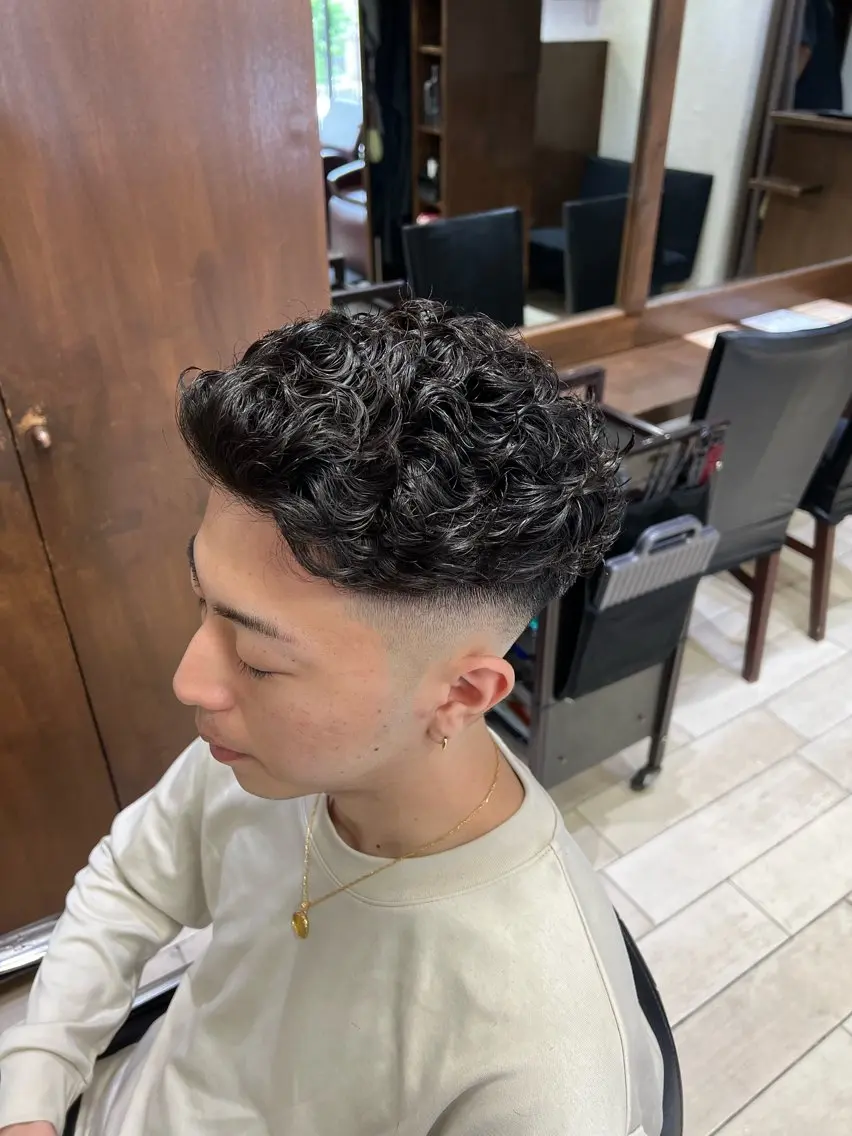 ショート パーマ メンズ メンズパーマ 佐藤 拓未のヘアスタイル