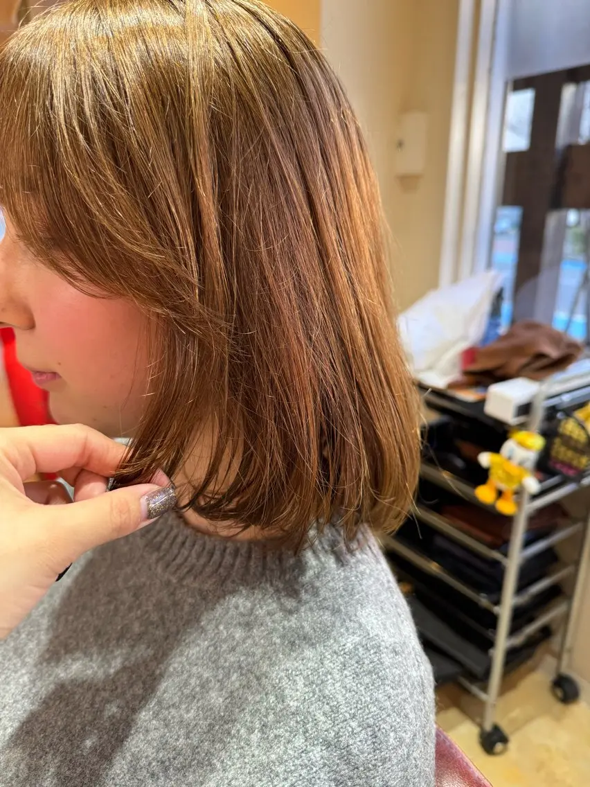 ミディアム カット 小倉 沙織のヘアスタイル