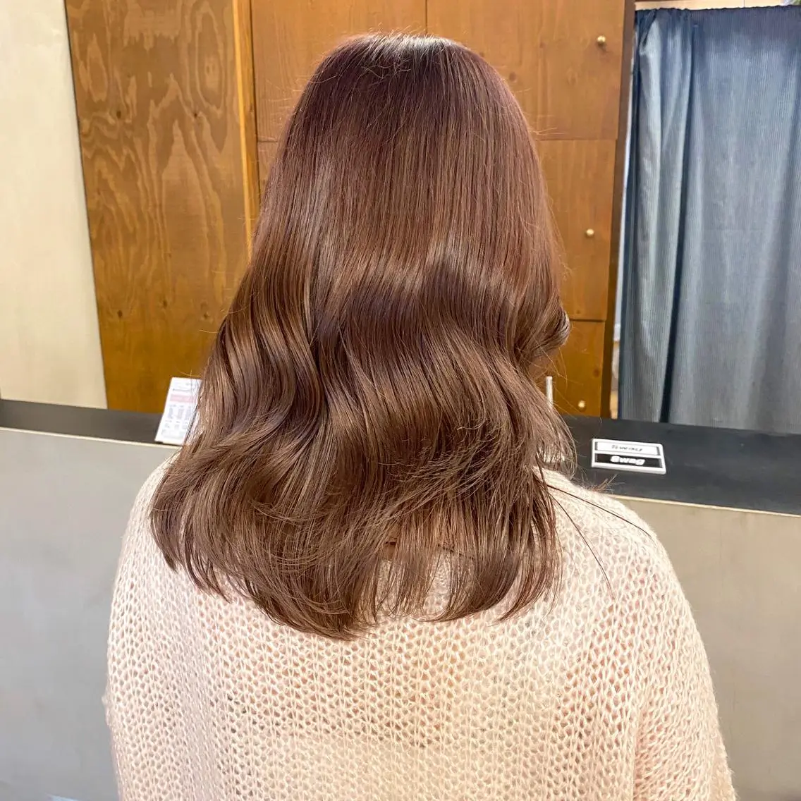 セミロング 前川 朋香のヘアスタイル