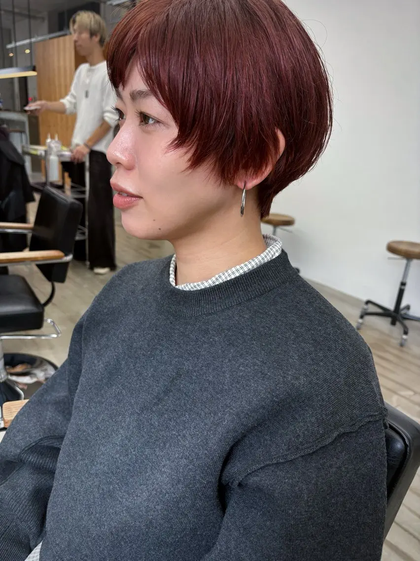 ショート カラー ヘアアレンジ ブリーチ オレンジ レッドカラー ショートヘア son hair HIROEのヘアスタイル