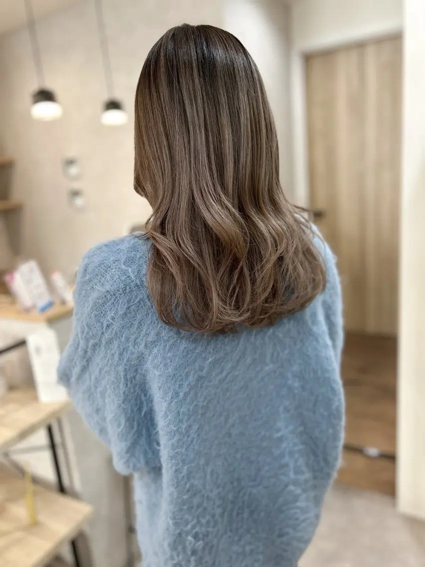 ロング カラー ベージュカラー ブリーチ 透明感カラー ダブルカラー グラデーションカラー ヘアカラー トリートメント ボブ/ハイトーン 福生Radix 下田のヘアスタイル