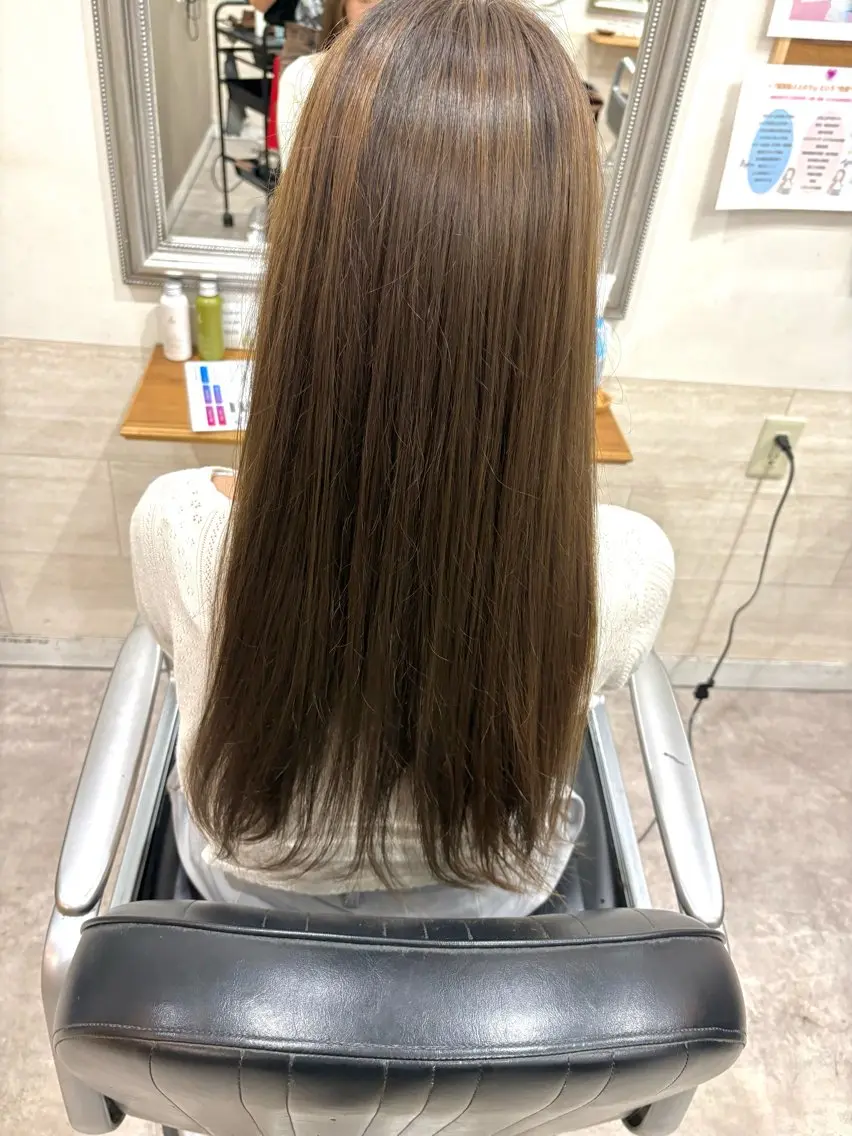 ロング カラー ヘアカラー 堀川 希歩のヘアスタイル