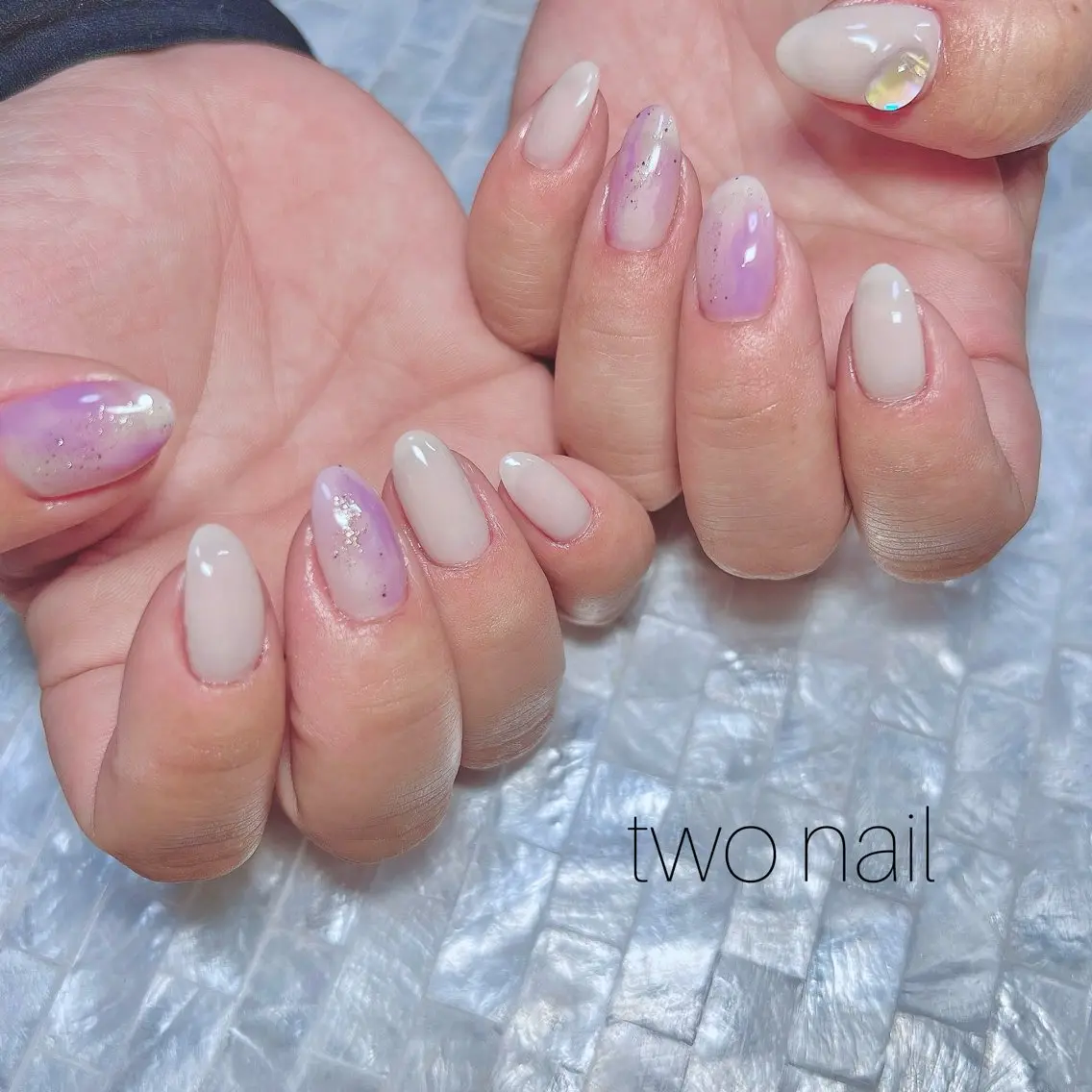 ネイル アートネイル ネイルチップ ホワイト ハンドネイル two nailのネイルデザイン