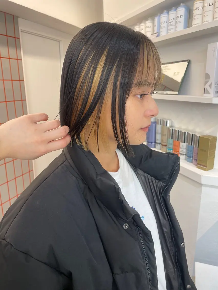 ミディアム カラー ベージュカラー ブリーチ デザインカラー ダブルカラー ハイトーンカラー カット ヘアカラー グレージュ/ベージュ 🎀momo🎀のヘアスタイル