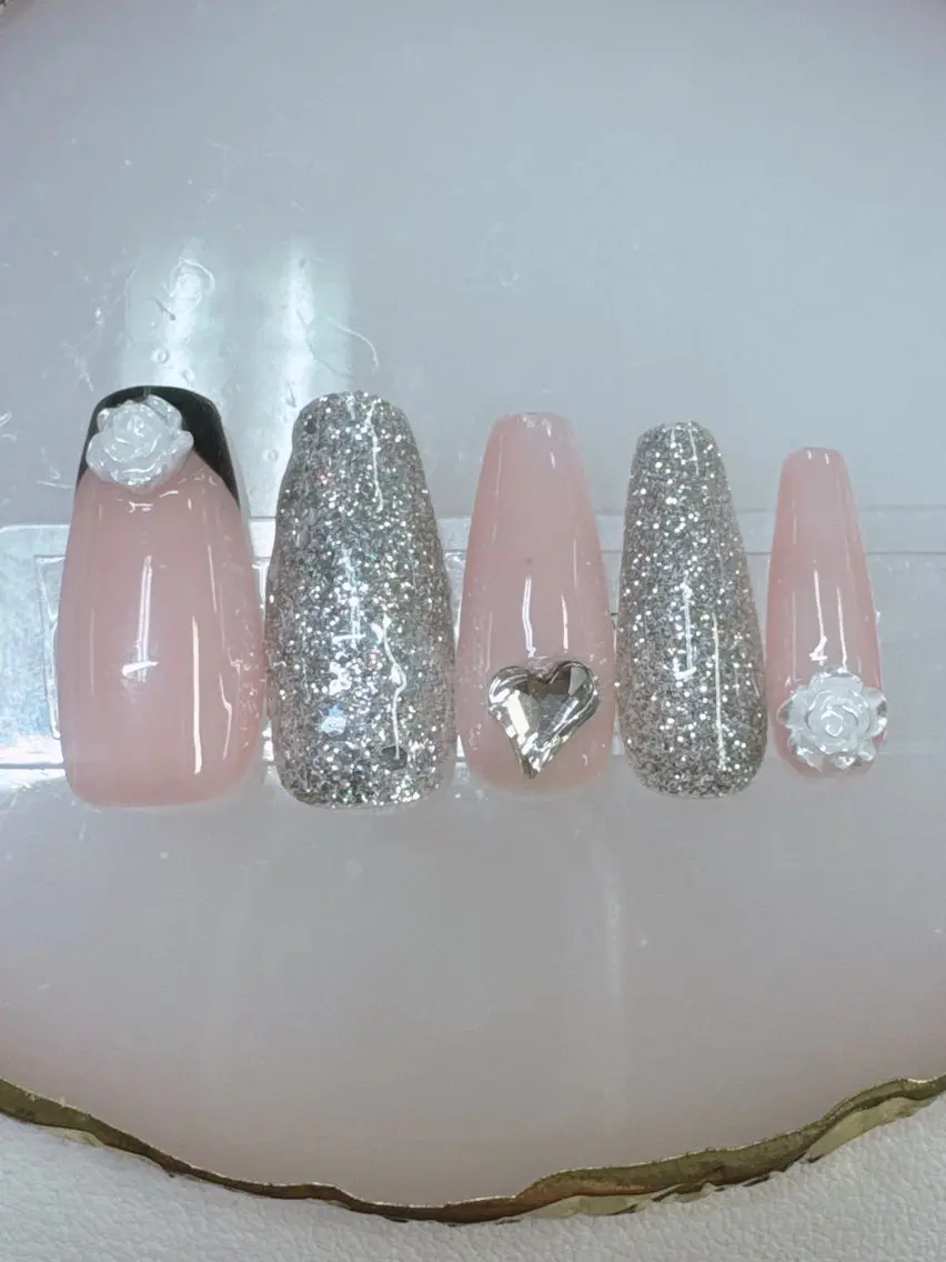 ネイル ボルドー 長さ出し ジェルネイル キラキラネイル ロングネイル ハンドネイル Queeens nailのネイルデザイン