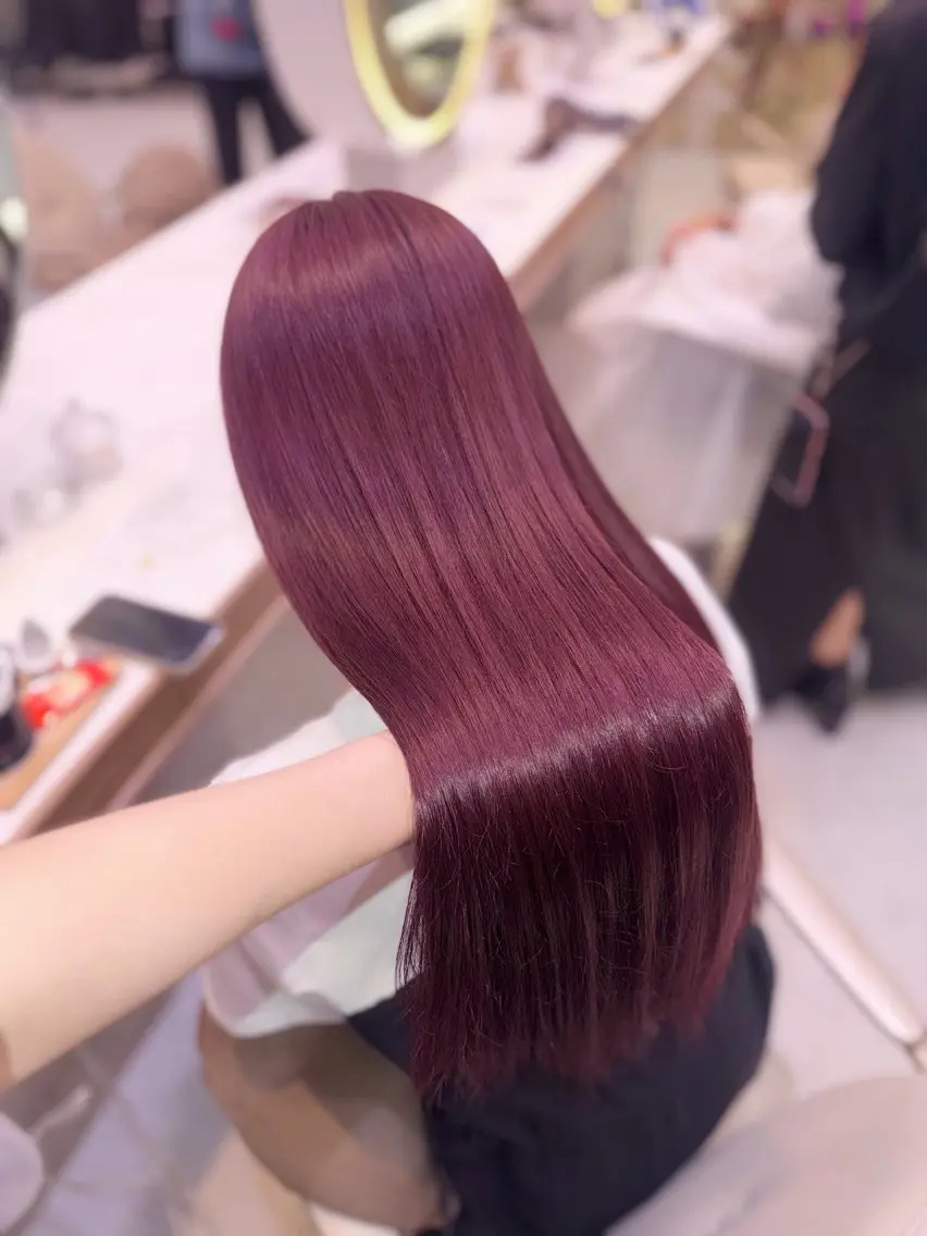 ロング カラー ブリーチ カシス ブリーチなしカラー レッドカラー ヘアカラー トリートメント 暖色⌇﻿Wカラー⌇﻿ 𝐀𝐤𝐚𝐫𝐢のヘアスタイル