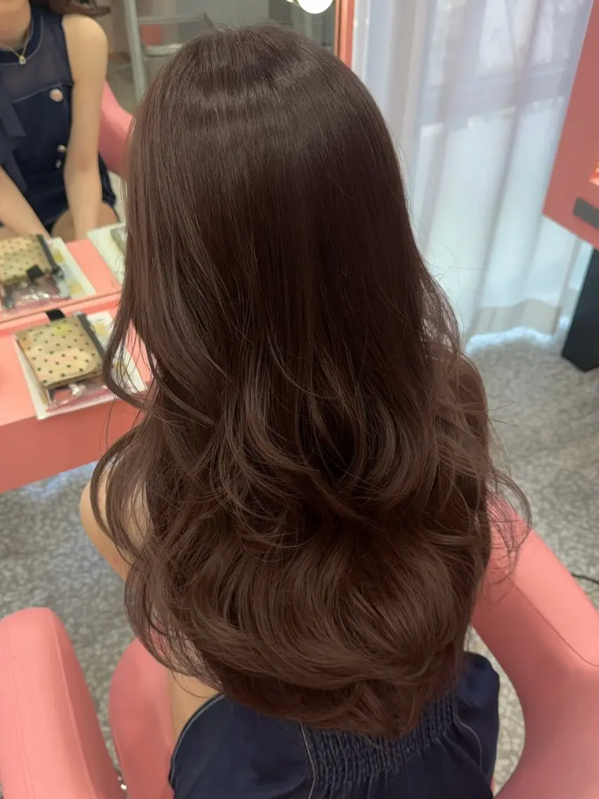 ロング ヘアアレンジ チョコレートブラウン くびれヘア 卒業式のヘアスタイル 学生 韓国風ヘア トリートメント 透明感カラー/渋谷/ KEITOのヘアスタイル