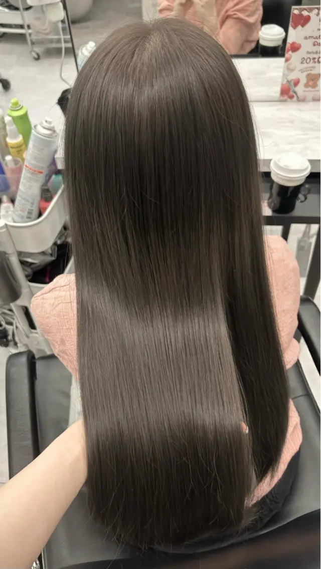 ロング カラー カット ヘアカラー トリートメント 韓国ヘア🇰🇷／ 艶カラー鈴木萌愛🩶のヘアスタイル