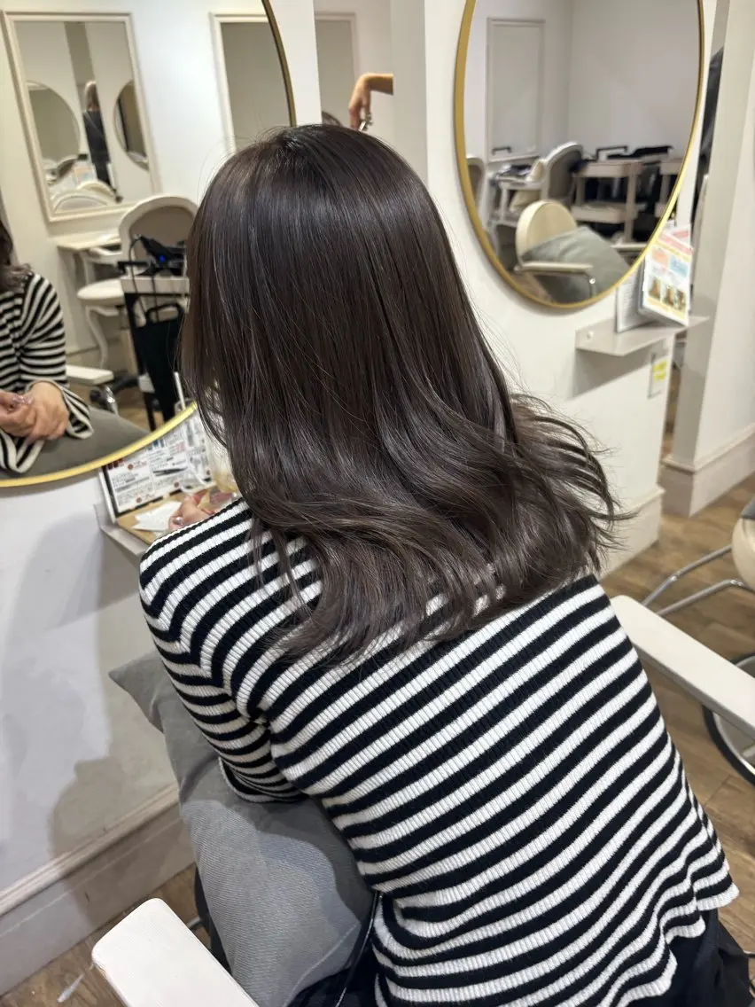 セミロング カラー 透明感カラー ヘアカラー トリートメント Risa🐈⬛/ グレージュ/透明感のヘアスタイル