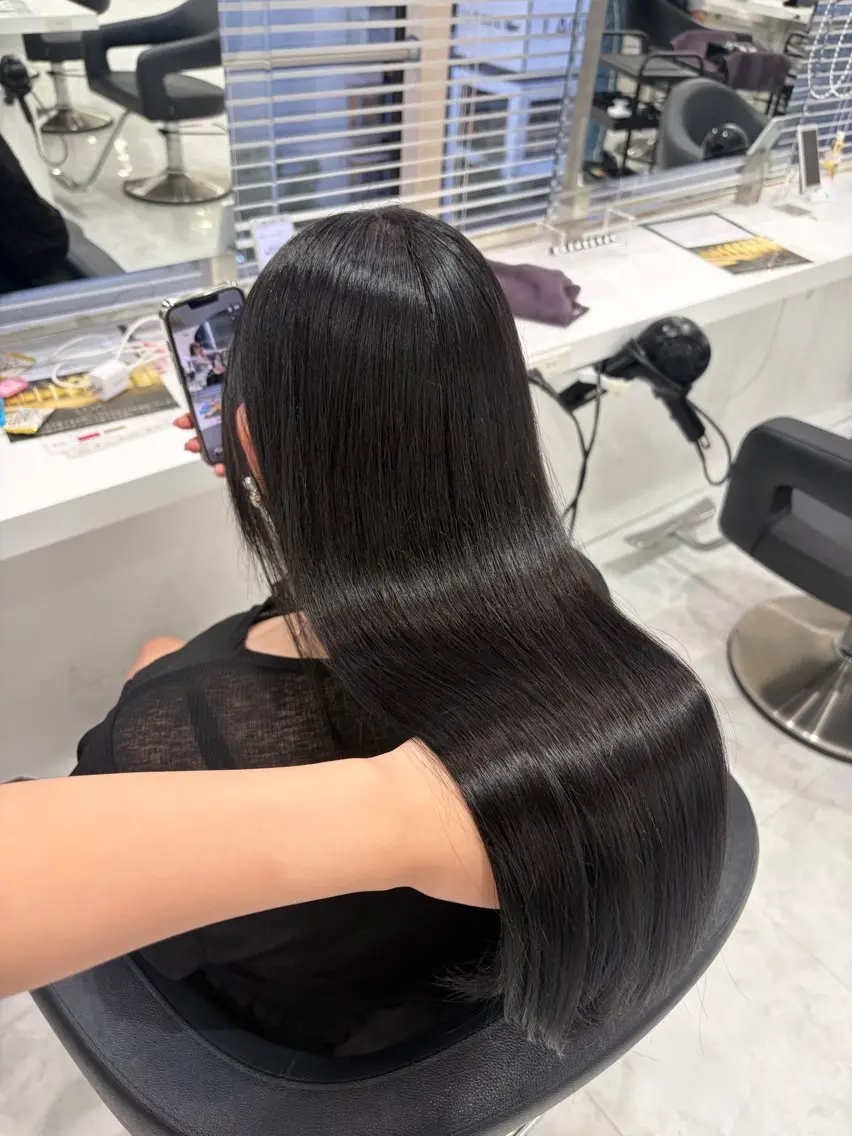 ロング カラー ヘアカラー トリートメント 韓国トレンドヘア🤍 Chima🤍のヘアスタイル