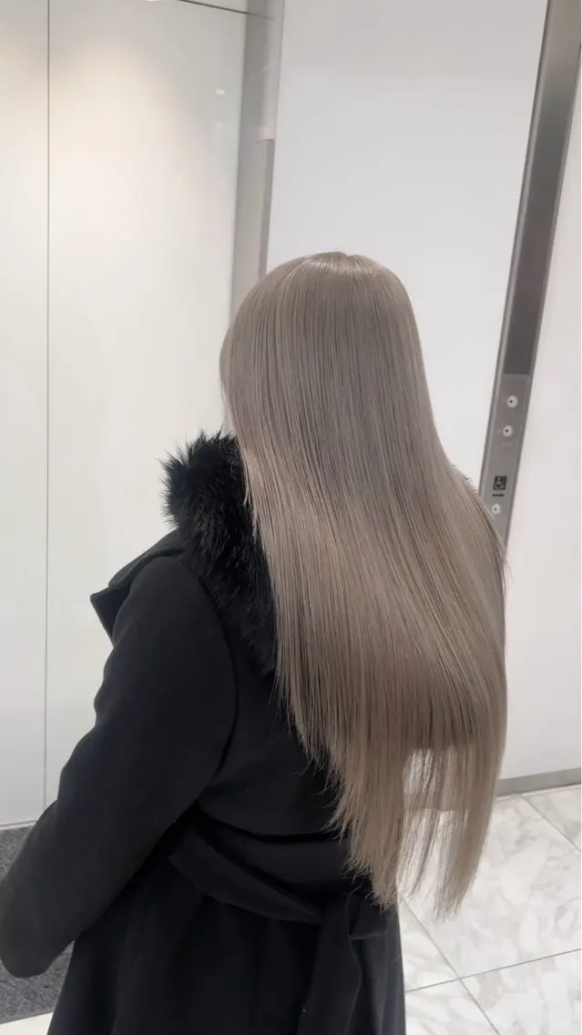 ロング カラー ヘアカラー トリートメント ハイトーン特化🫧 Yuseiのヘアスタイル