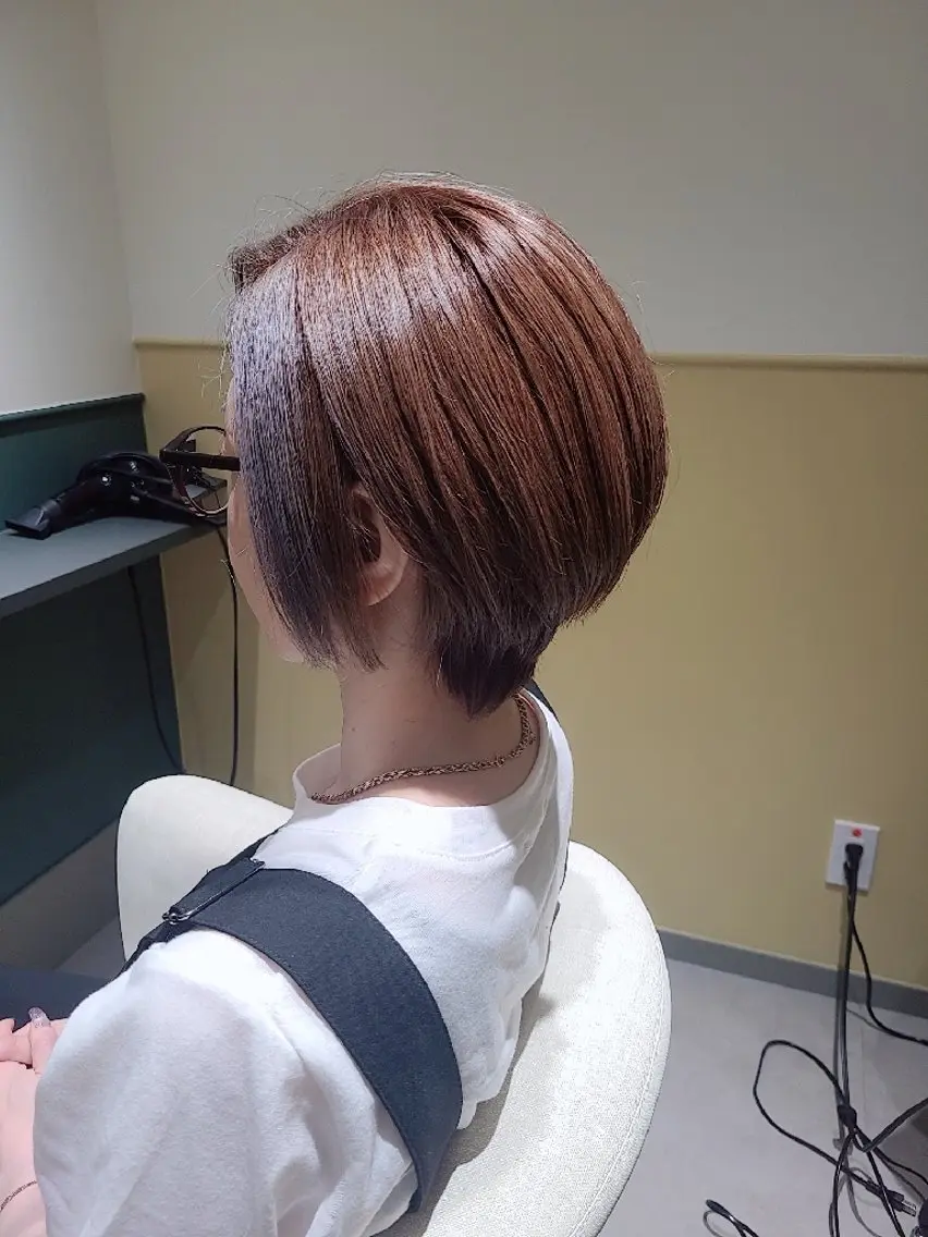 ショート ハイライト 髪質改善 ショートヘア トリートメント カット ヘアカラー トリートメント  髪質改善＋艶専門  ✧ オオノのヘアスタイル
