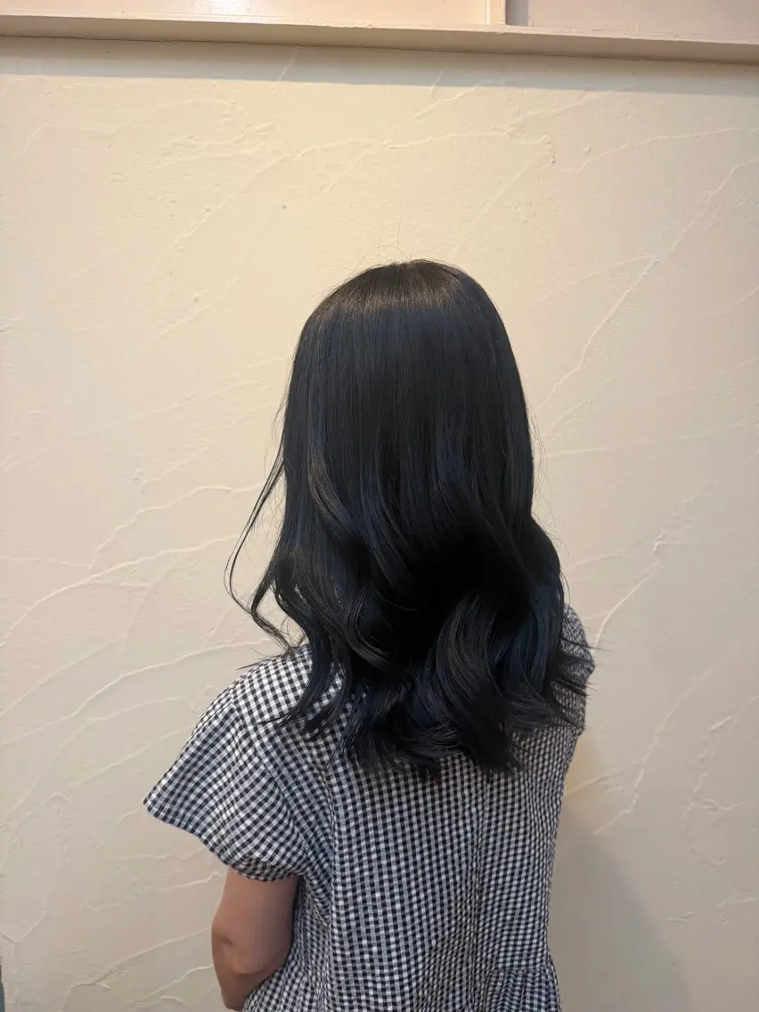 ロング カラー ブリーチ グレージュ ブリーチなしカラー オリーブグレージュ オリーブグレー ヘアカラー トリートメント 木戸 彩乃のヘアスタイル