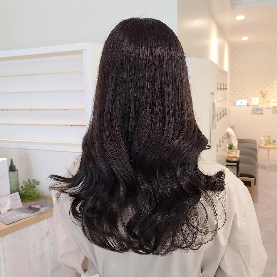 ロング ヨシンモリ 韓国レイヤー🪽 無重力パーマナツキのヘアスタイル
