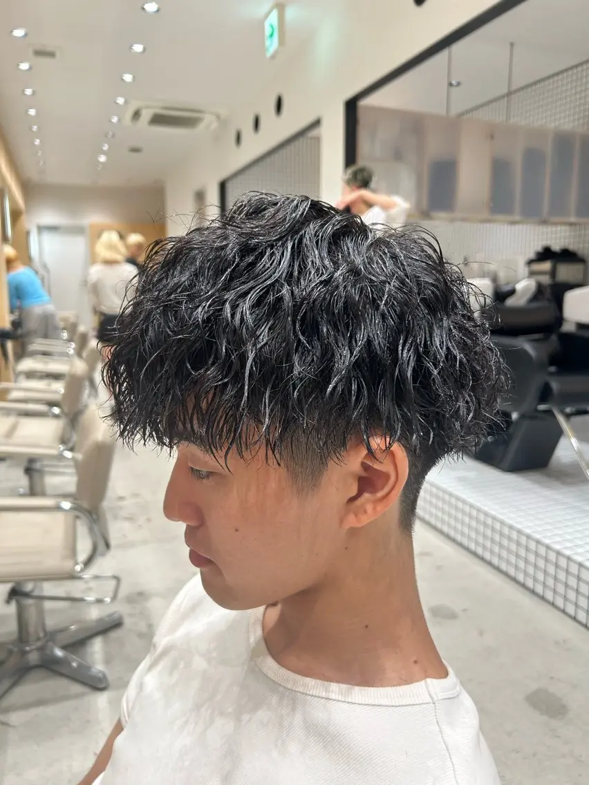 パーマ メンズ フェードカット メンズパーマ カット パーマ 🐲ツイスパ🐲 フェード/龍のヘアスタイル
