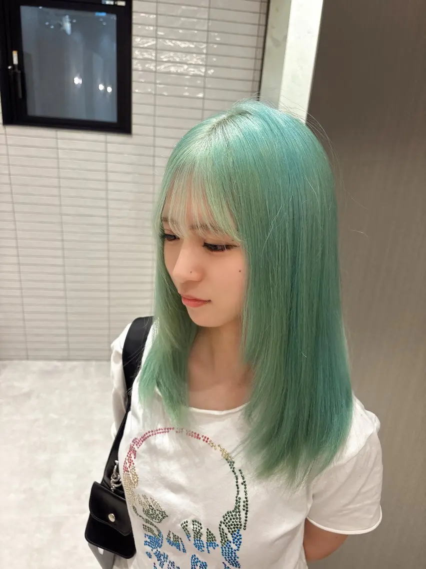 ミディアム VEGA日並 樹里のヘアスタイル