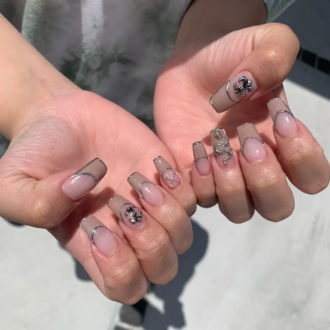 ネイル ジェルネイル ロングネイル スカルプネイル ネイルチップ ワンホンネイル happiness nailのネイルデザイン