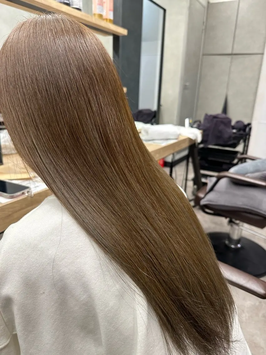 セミロング カラー グレージュ オリーブグレージュ オリーブグレー yu-kiハイトーン /ブリーチ無しカラーのヘアスタイル