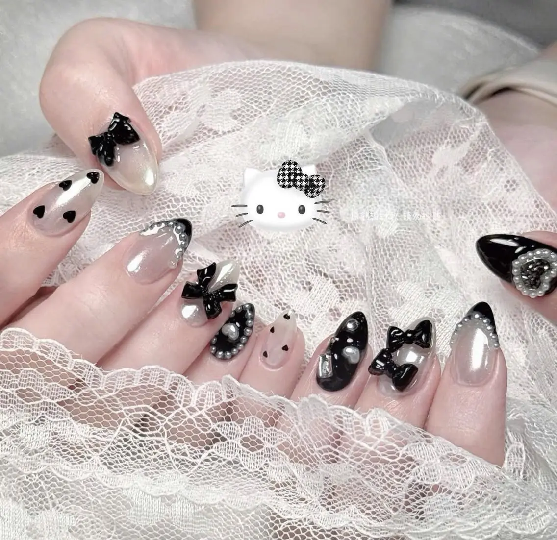 ネイル フレンチネイル キラキラネイル マグネットネイル ミラーネイル ニュアンスネイル ハンドネイル Tira Nailのネイルデザイン