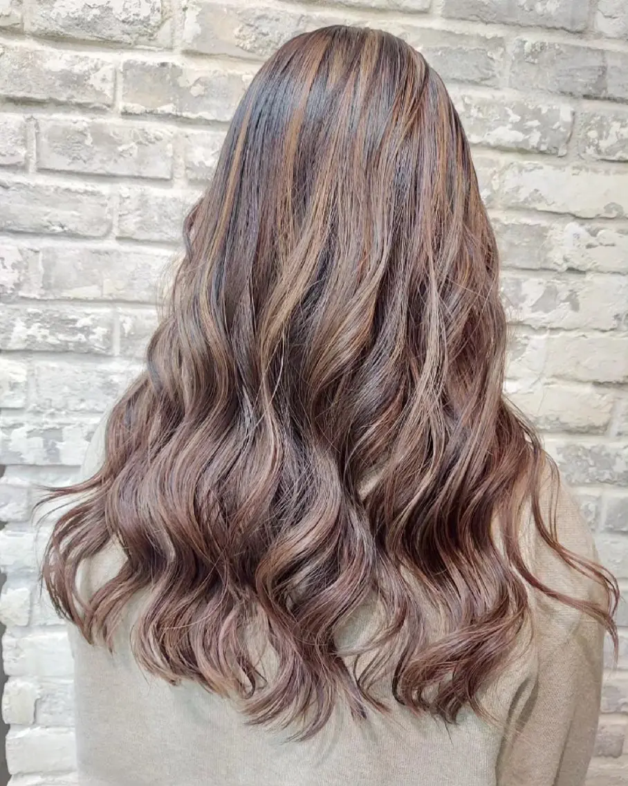 ロング カラー ハイライトカラー ハイライト ヘアカラー トリートメント ブリーチ・ハイトーン 特化🎉内山のヘアスタイル