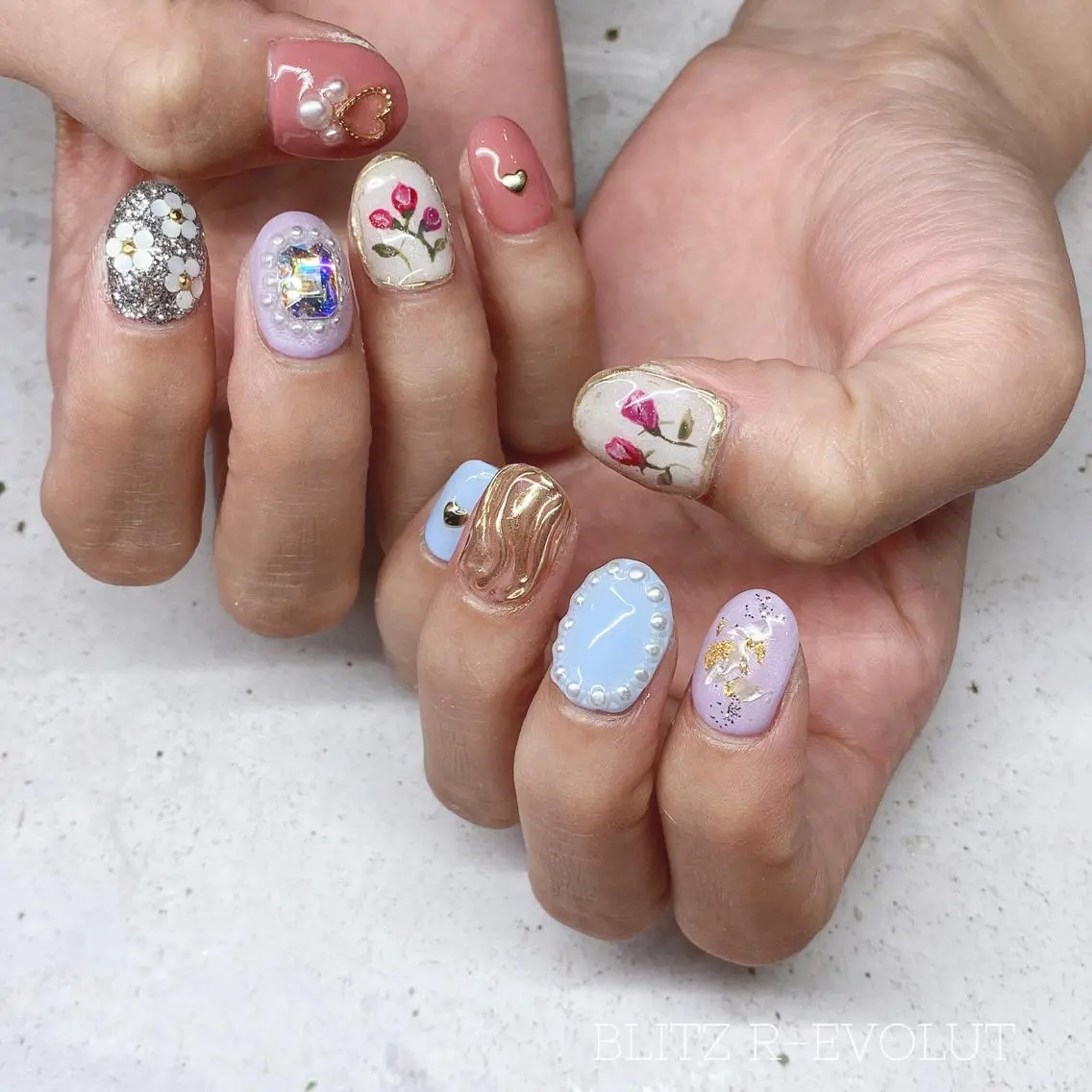 ネイル ☁️BLITZ 🎀笠原雪音🎀のネイルデザイン